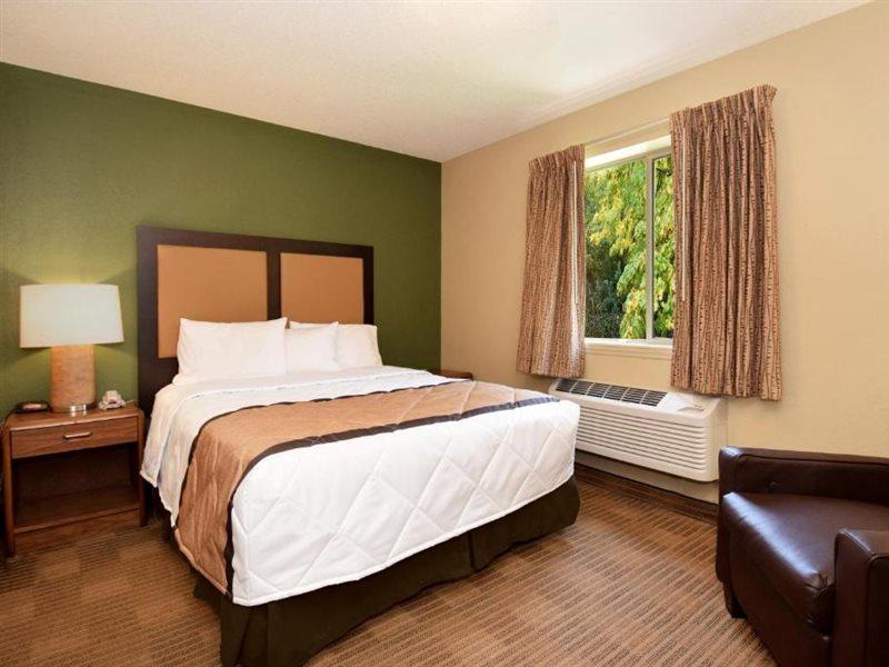 Extended Stay America Suites - Omaha - West Exterior photo